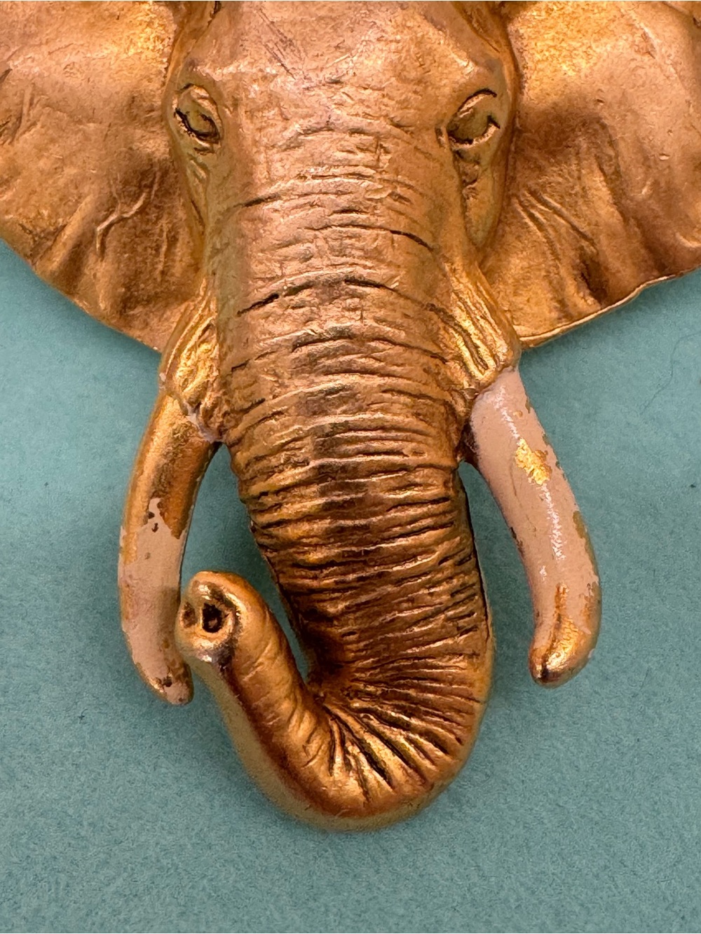 🐘 Vintage AJC Gold Tone Elephant Brooch Cream Enamel 2” Lucky Statement Pin - Picture 3 of 6